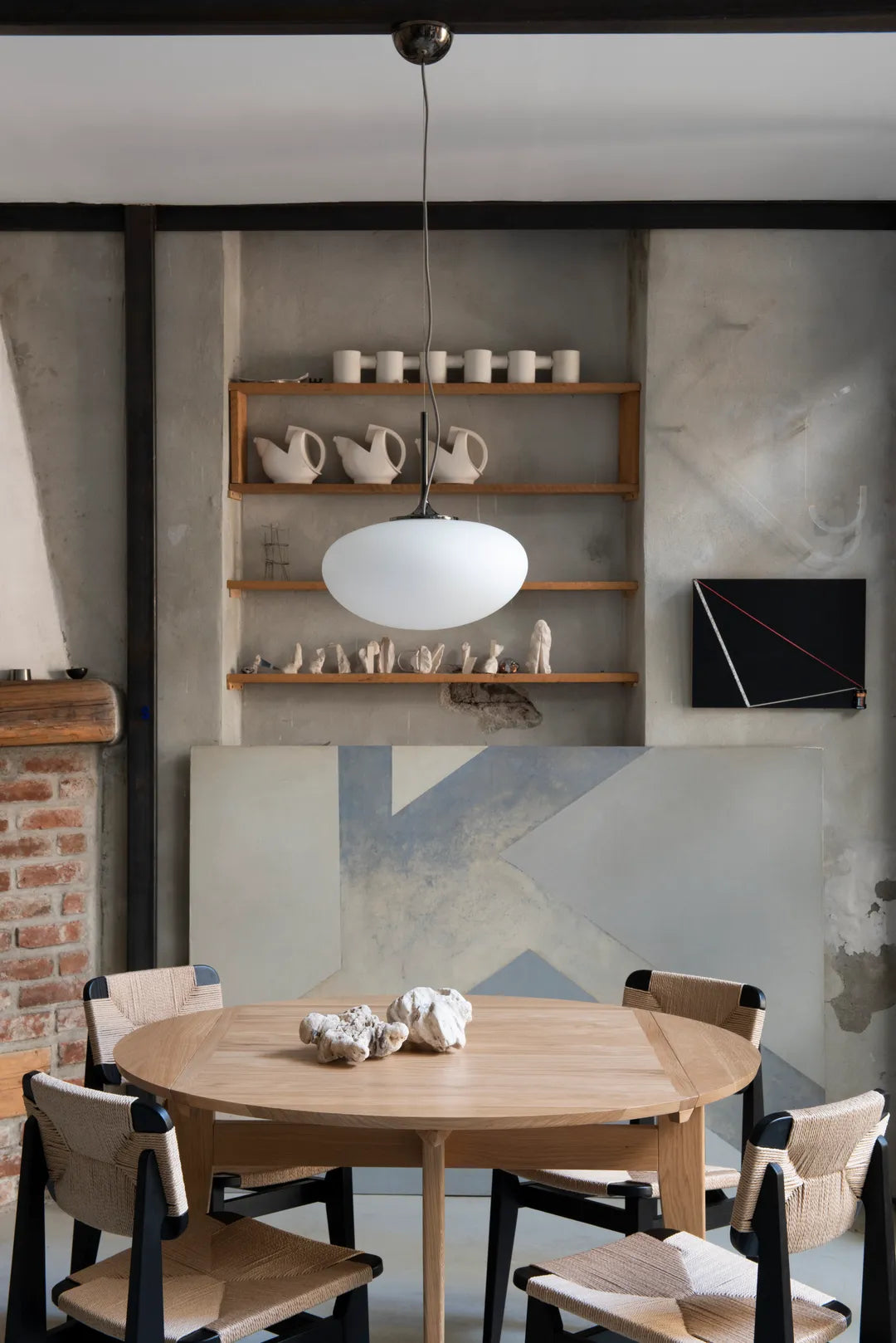B-TABLE DINING TABLE
