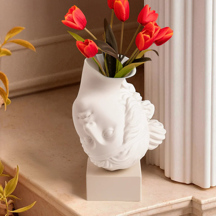 AMOR VOLAT vase
