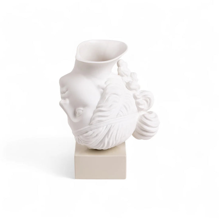 AMOR VOLAT vase