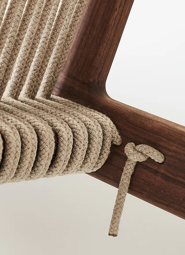 MR01 INITIAL ARMCHAIR