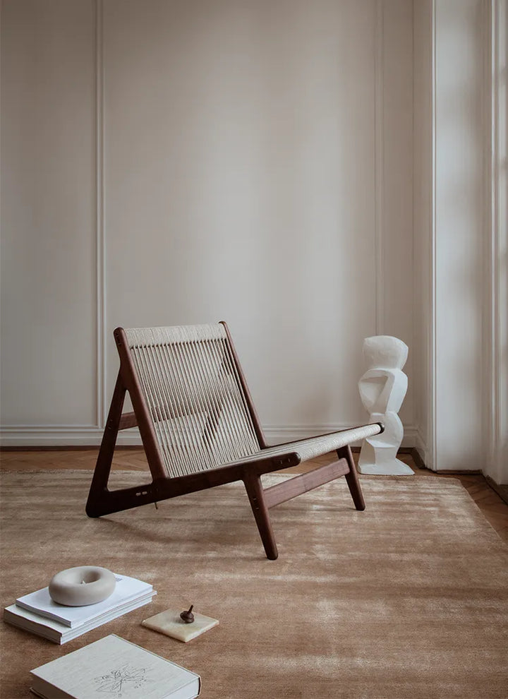 MR01 INITIAL ARMCHAIR