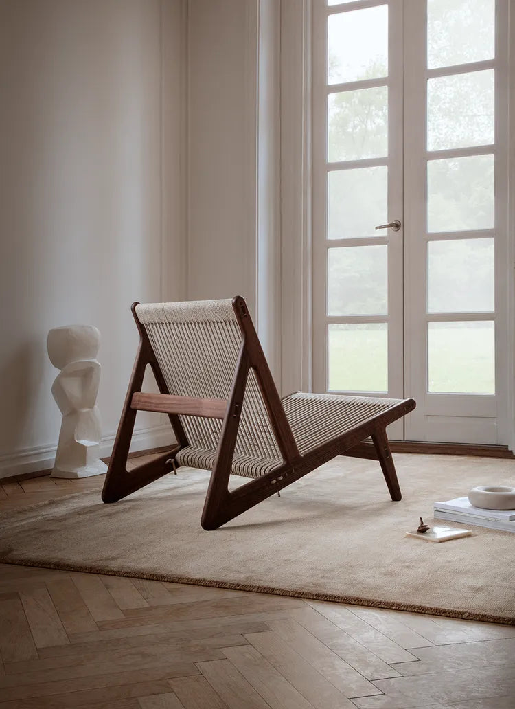 MR01 INITIAL ARMCHAIR