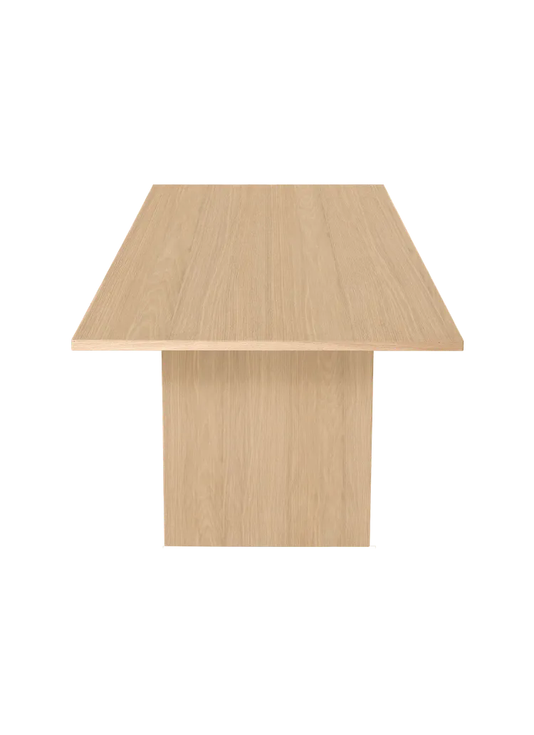 PRIVATE DINING TABLES