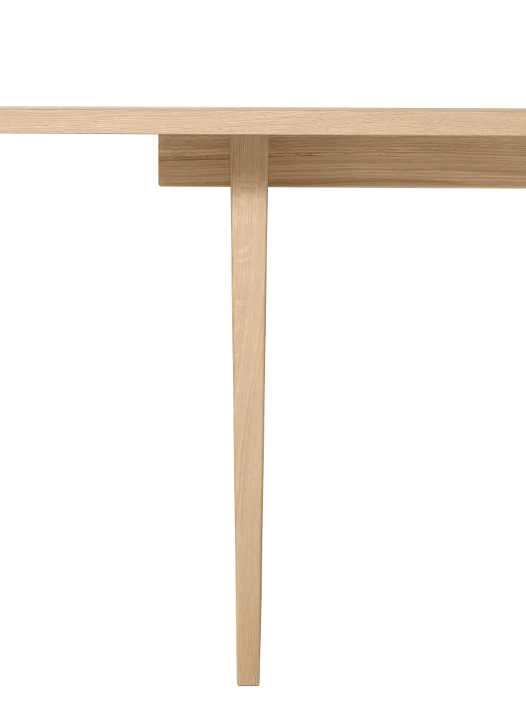 PRIVATE DINING TABLES