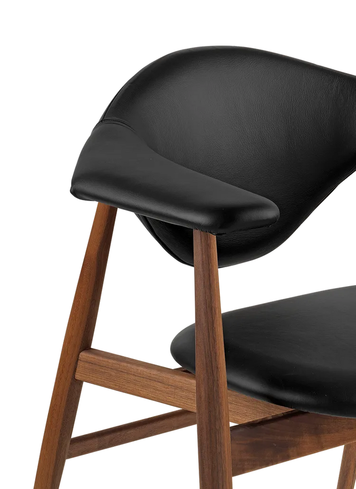 MASCULO LOUNGE CHAIR