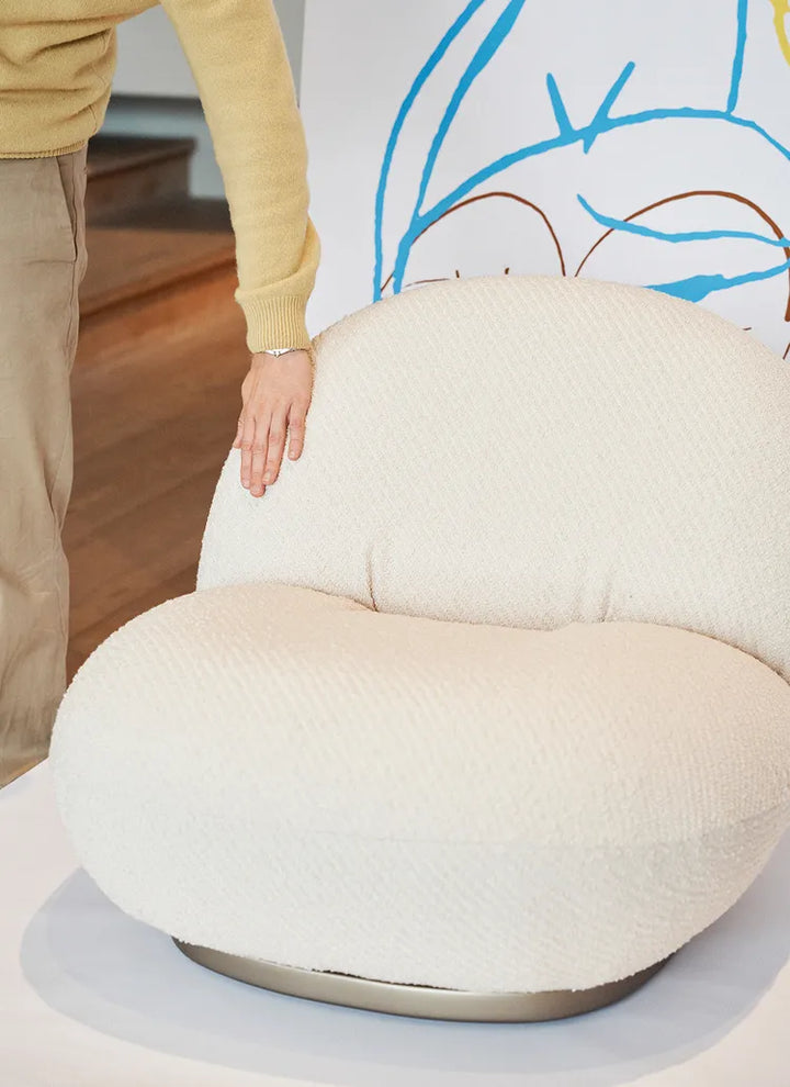UNICEF GUBI ARMCHAIR