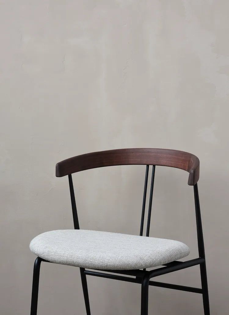 VIOLIN WALNUT DINING CHAIR