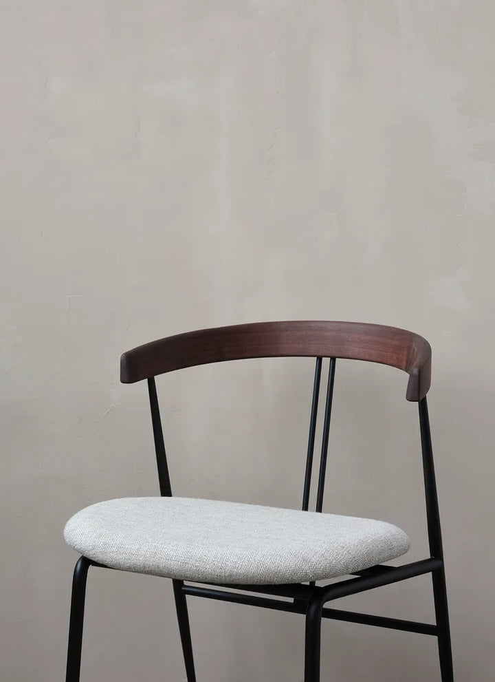 VIOLIN WALNUT DINING CHAIR