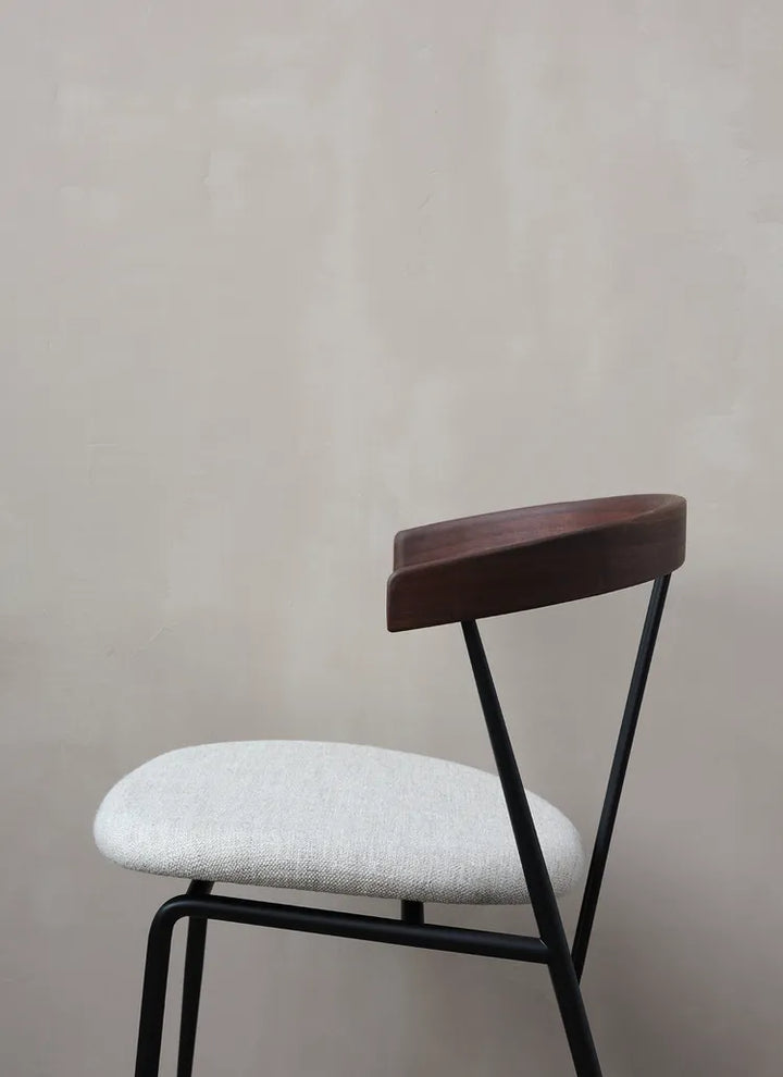 VIOLIN WALNUT DINING CHAIR
