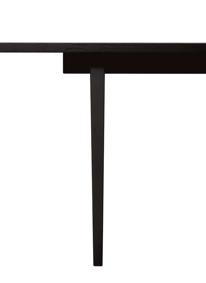 PRIVATE DINING TABLES