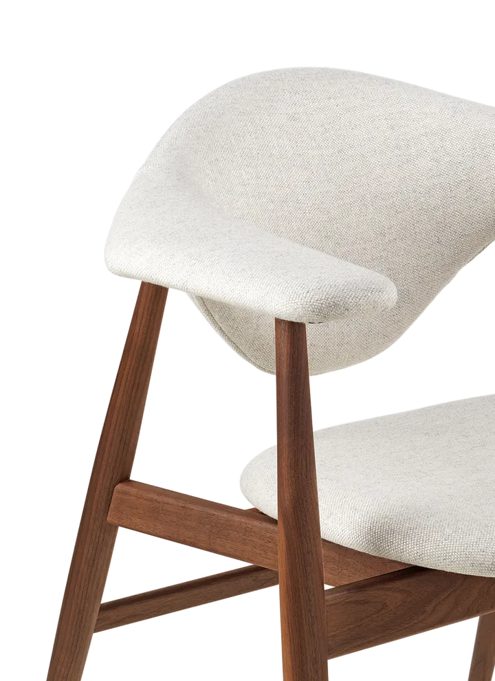 MASCULO LOUNGE CHAIR
