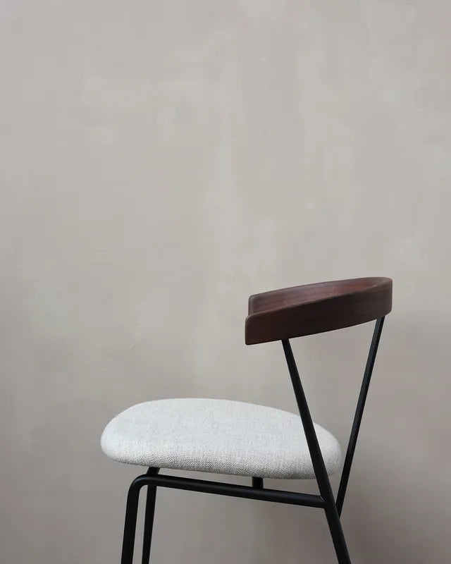 VIOLIN WALNUT DINING CHAIR