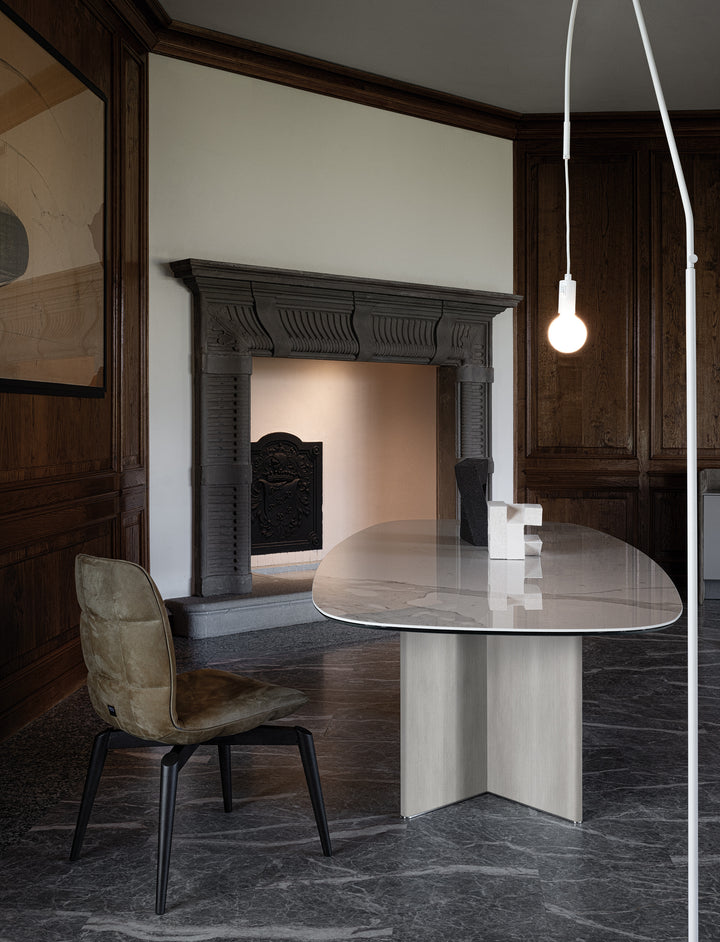 Wings Dining table