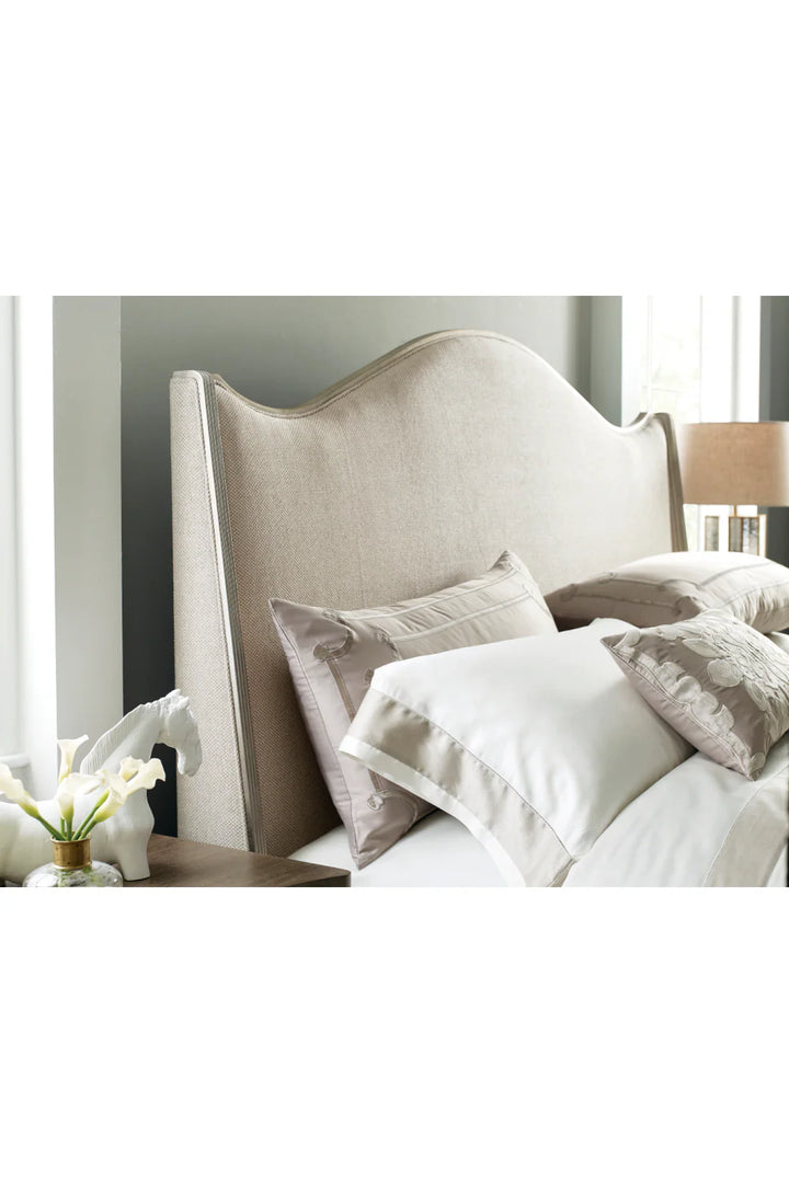 Serpentine Cream Bed
