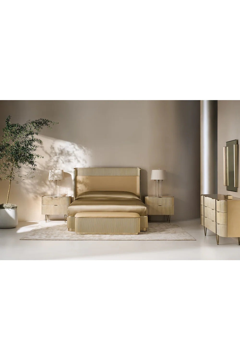 Gold Trim Reeded Queen Bed