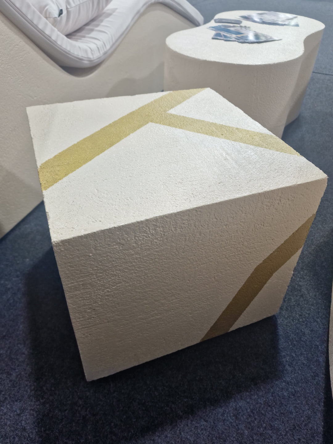 Tables MODEL 001