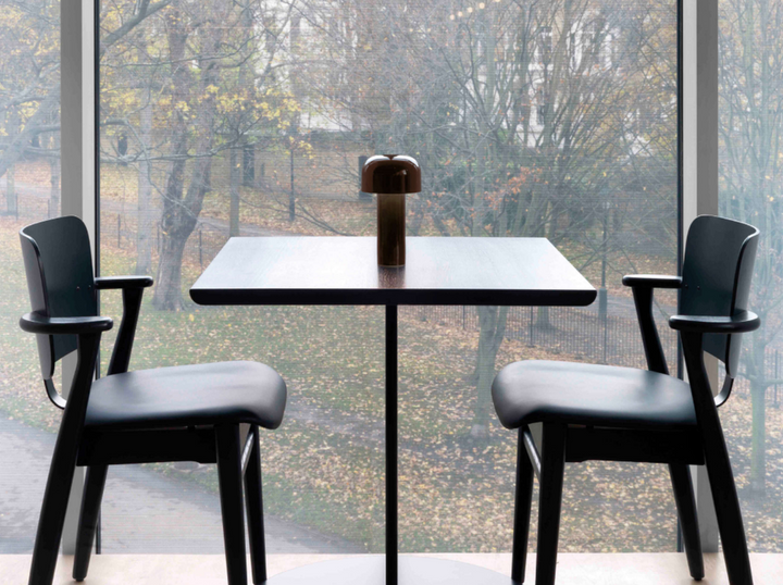 Bellhop Table