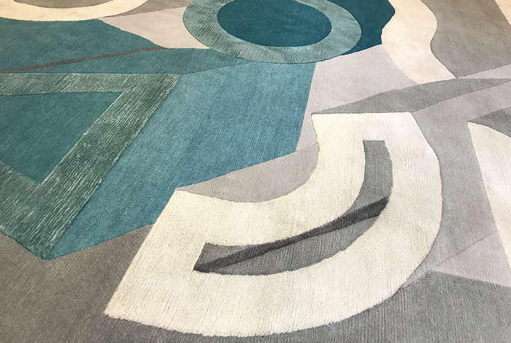 AREA RUG