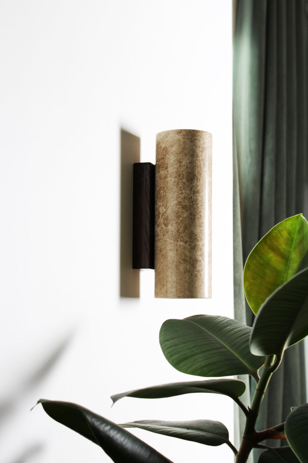 KALI round wall lamp
