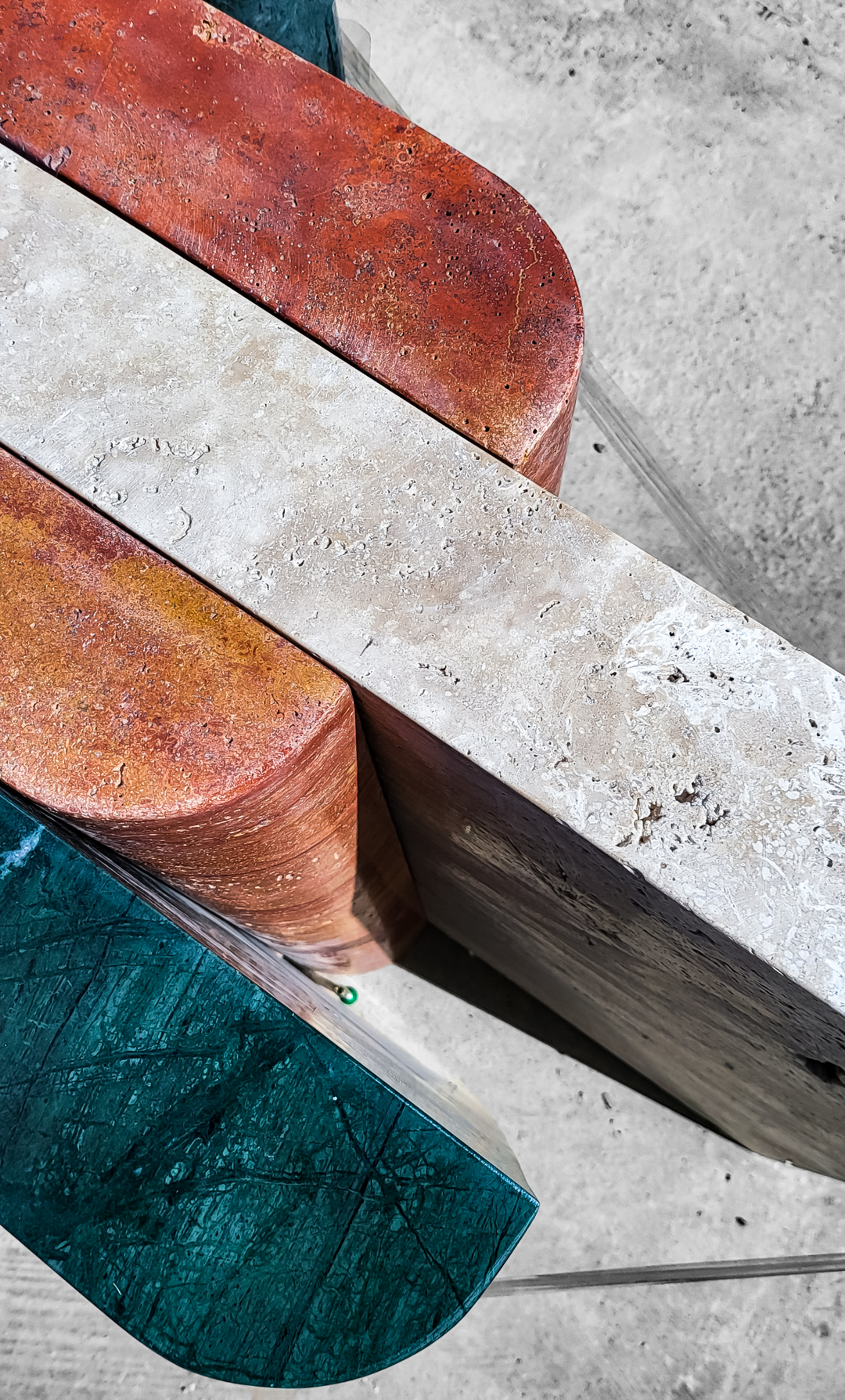 HIVE+  DINING TABLE