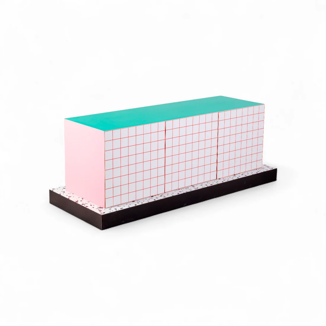 SUPERCABINET RED GRID