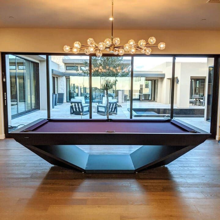 DIAMOND BILLIARDS TABLE