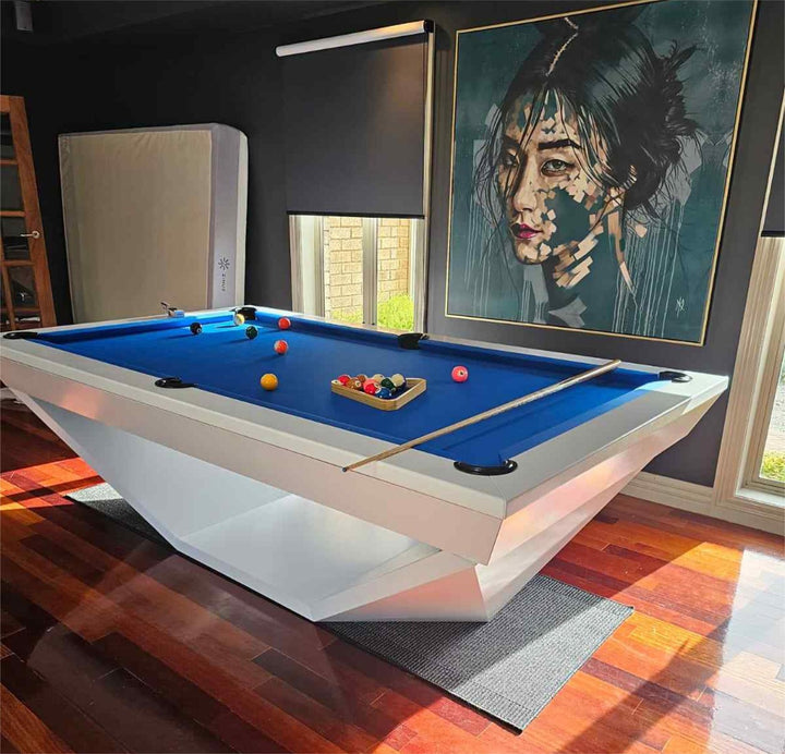 DIAMOND BILLIARDS TABLE