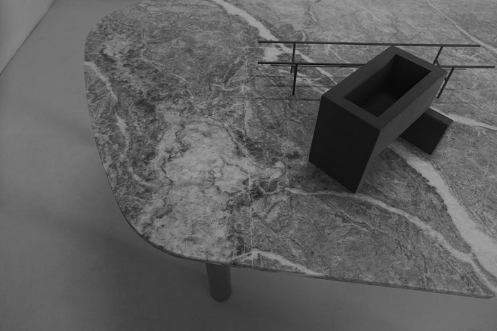 tango Dining table