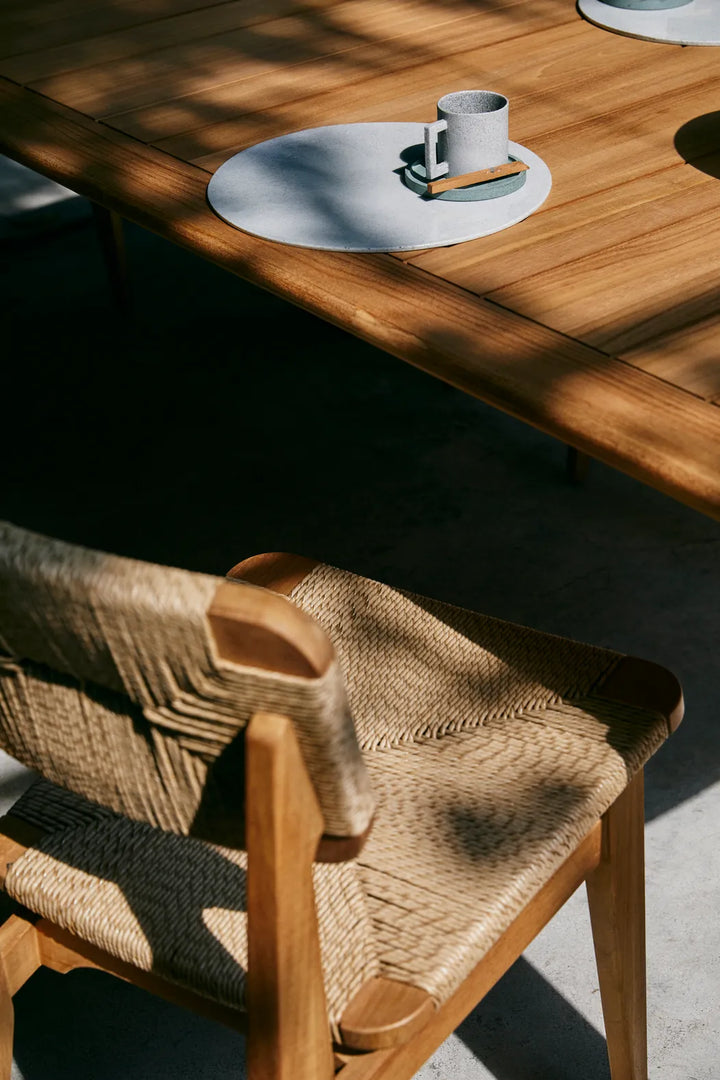 ATMOSFERA DINING TABLE