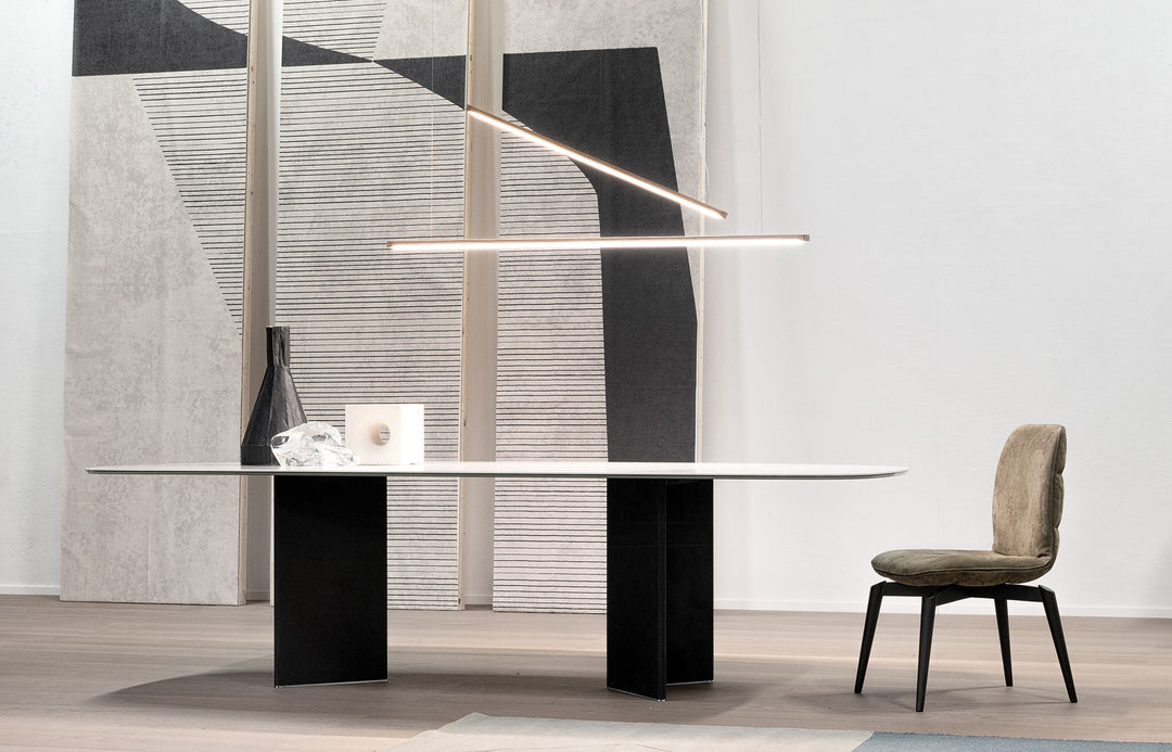 Wings Dining table
