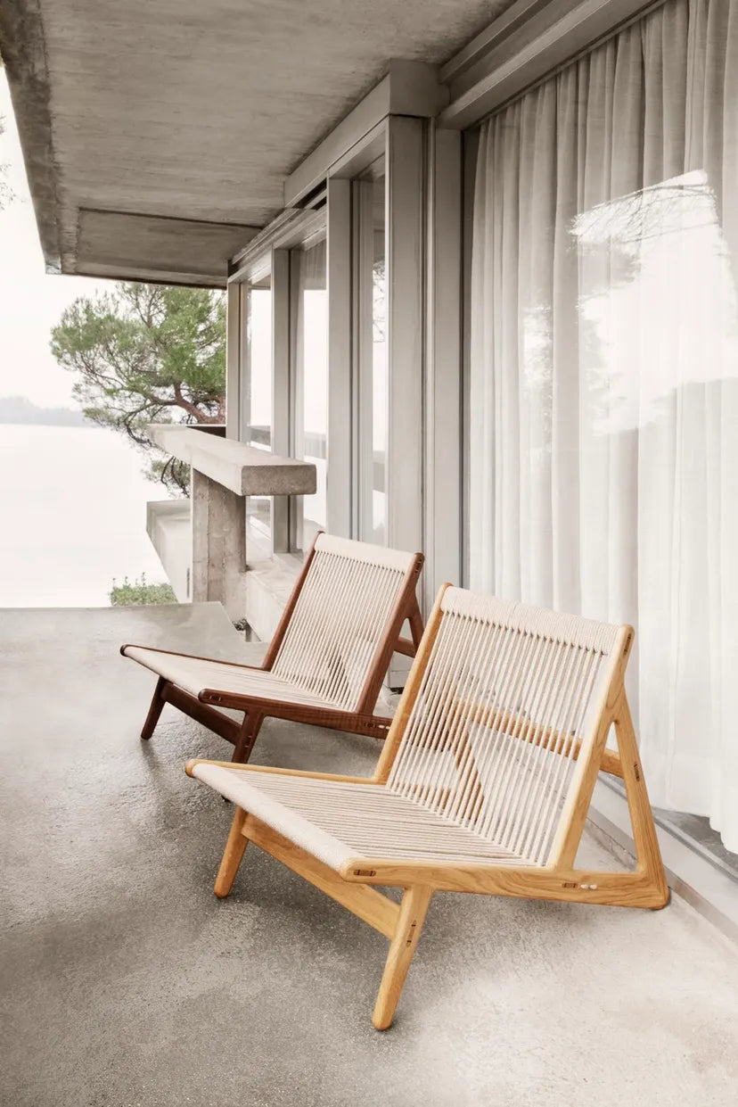 MR01 INITIAL ARMCHAIR