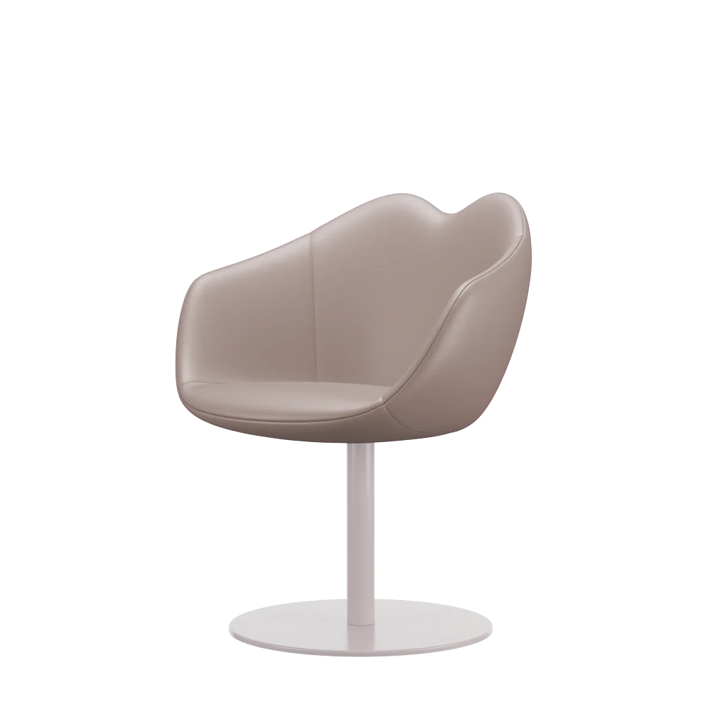 XOXO LEATHER CHAIR