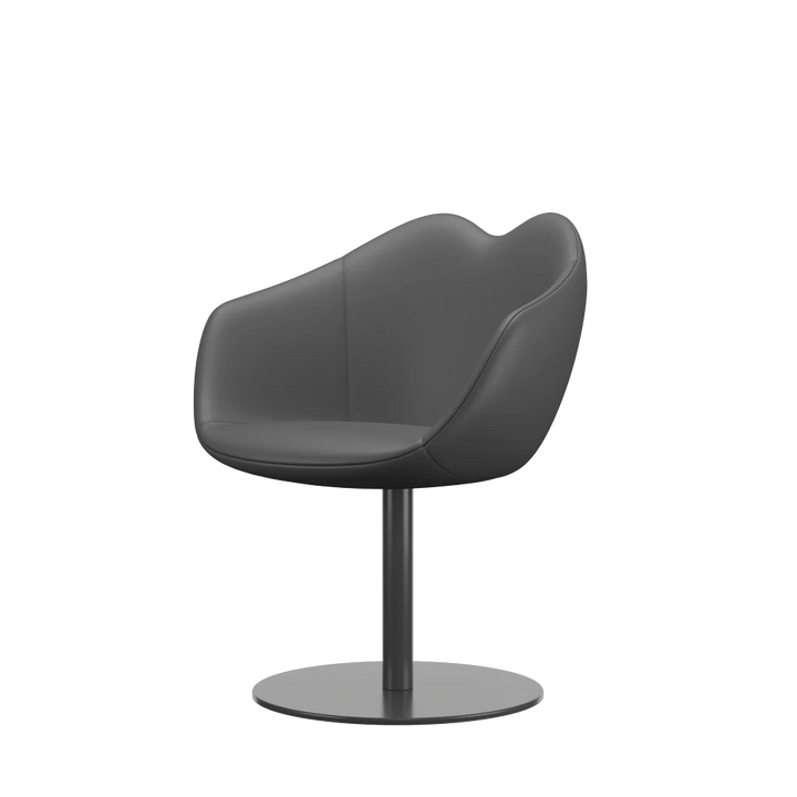 XOXO LEATHER CHAIR